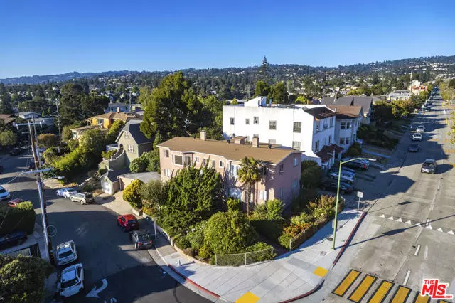 3800 Greenwood Avenue, Oakland, CA 94602