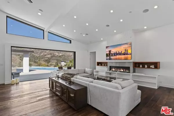 31830 Lobo Canyon, Agoura Hills, CA 91301
