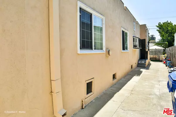 Los Angeles, CA 90019,936 S Lucerne Boulevard