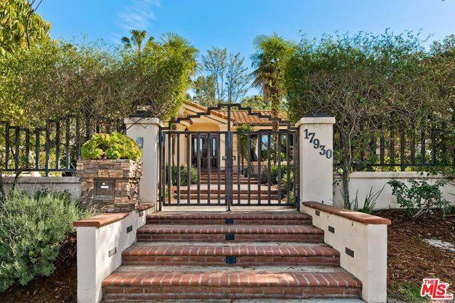 Encino (los Angeles), CA 91316,17930 Rancho Street