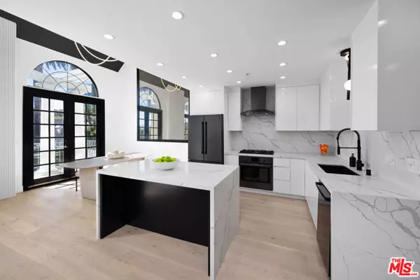 West Hollywood, CA 90069,930 N Doheny Drive #311