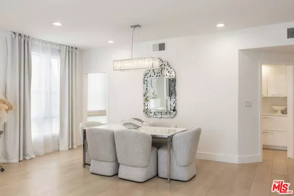 Los Angeles, CA 90049,1164 Wellesley Avenue #101