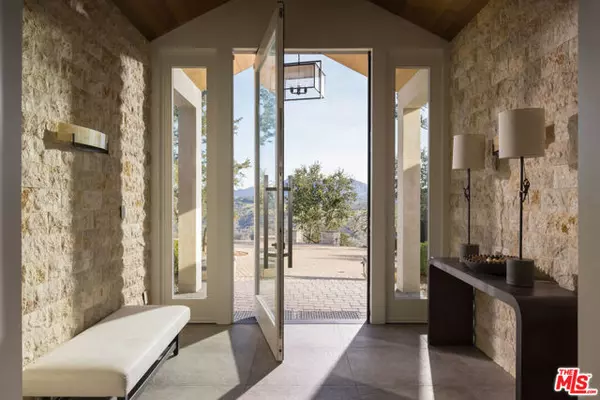 Santa Rosa, CA 95404,2025 Redwood Hill Road