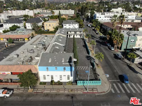 Los Angeles, CA 90027,5251 Hollywood Boulevard