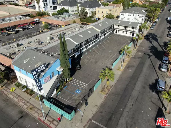 Los Angeles, CA 90027,5251 Hollywood Boulevard