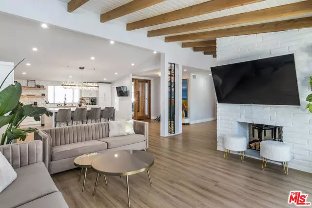 4821 Heaven Avenue, Woodland Hills (los Angeles), CA 91364