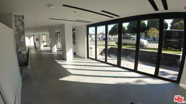 West Hollywood, CA 90048,8811 Burton Way #202