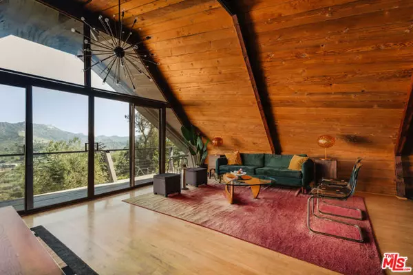 Los Angeles, CA 90068,6894 Pacific View Drive