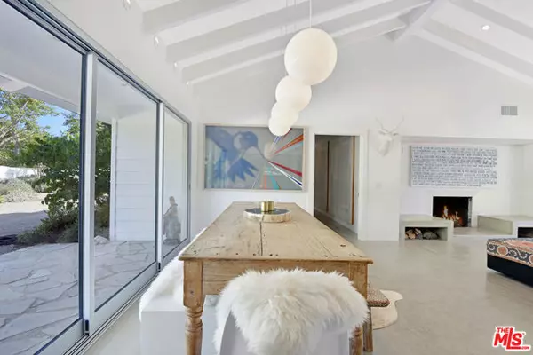 Malibu, CA 90265,6715 Fernhill Drive