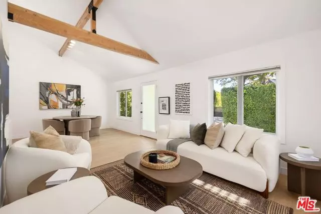 529 Norwich Drive, West Hollywood, CA 90048