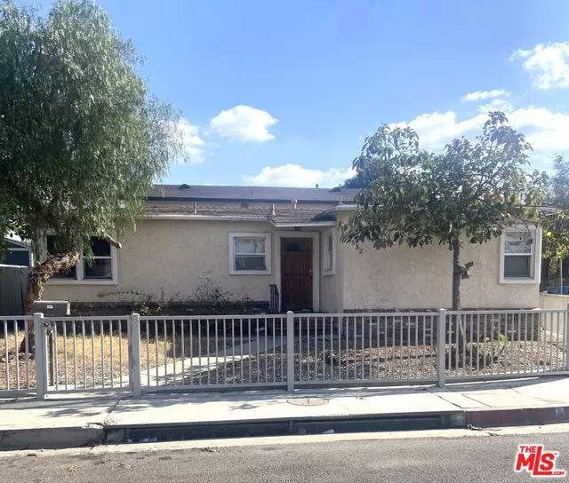 2332 S Highland Avenue, Los Angeles, CA 90016