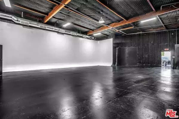 Los Angeles, CA 90016,5727 W Adams Boulevard