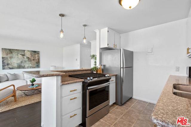 Hermosa Beach, CA 90254,1720 Ardmore Avenue #222