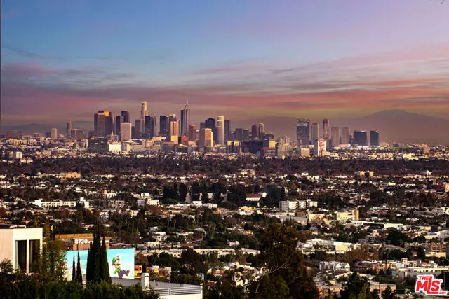 1277 St Ives Place, Los Angeles, CA 90069