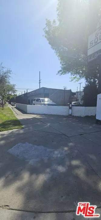 Los Angeles, CA 90062,5500 S Western Avenue