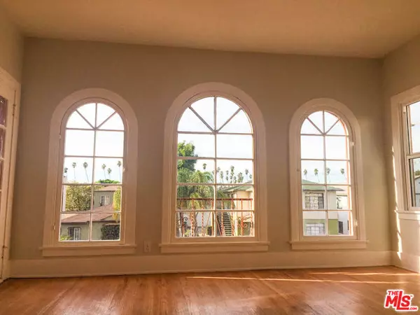 Los Angeles, CA 90019,1504 S Bronson Avenue