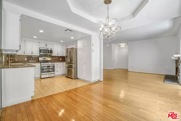 5534 Sylmar Avenue #5, Sherman Oaks, CA 91401