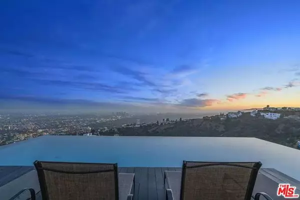 Los Angeles, CA 90046,8790 Appian Way