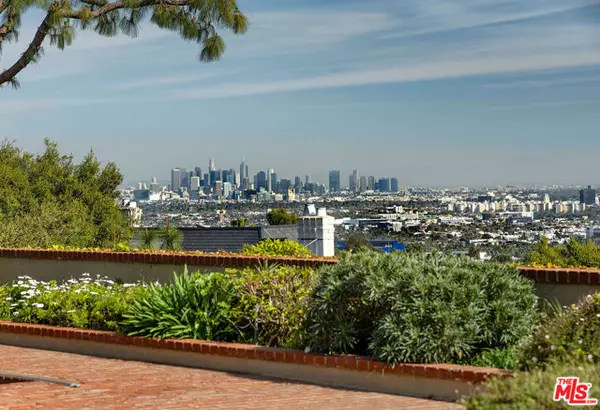 Beverly Hills, CA 90210,1005 N Alpine Drive