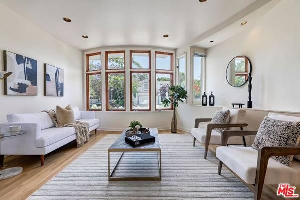 1307 Ozone Avenue, Santa Monica, CA 90405