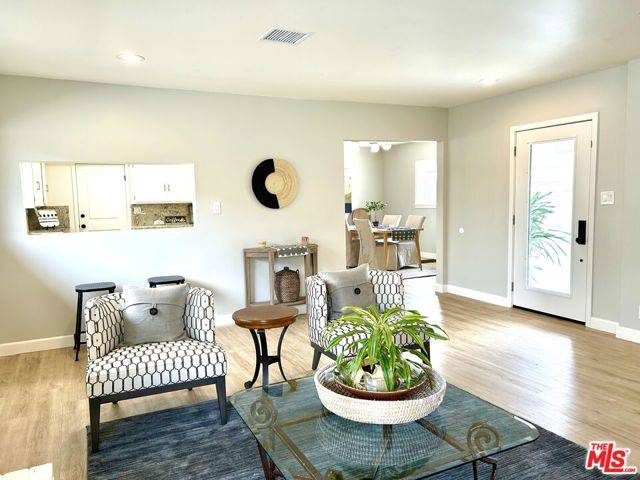 Hawthorne, CA 90250,4203 W 141st Street