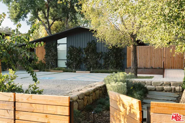 216 E Matilija Street, Ojai, CA 93023