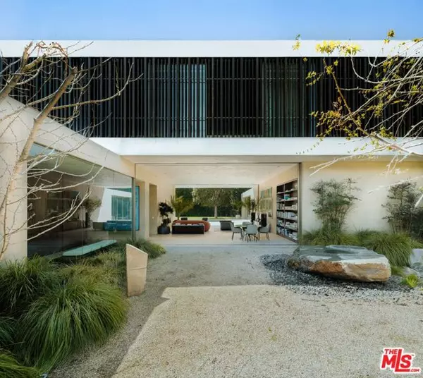 Los Angeles, CA 90049,717 Moreno Avenue