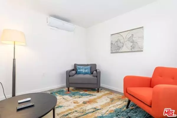 Los Angeles, CA 90006,1019 S Catalina Street #507