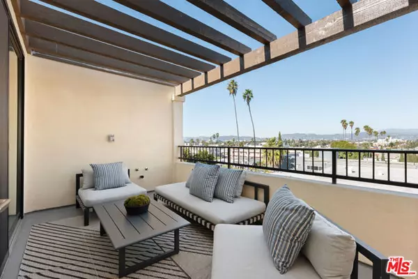 1248 S Bronson Avenue, Los Angeles, CA 90019