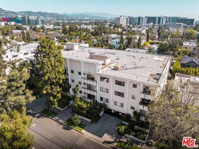 Los Angeles, CA 90048,142 S Wetherly Drive
