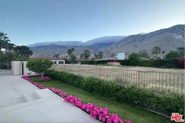 600 E Bogert Trail, Palm Springs, CA 92264