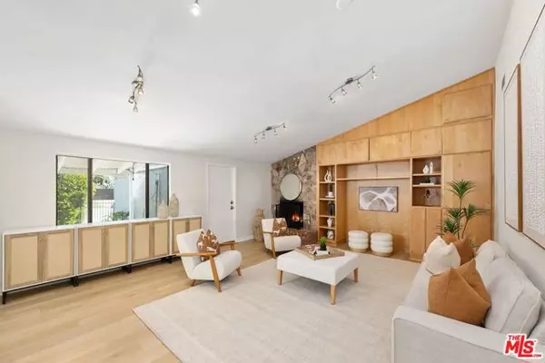 Venice (los Angeles), CA 90291,2439 Louella Avenue