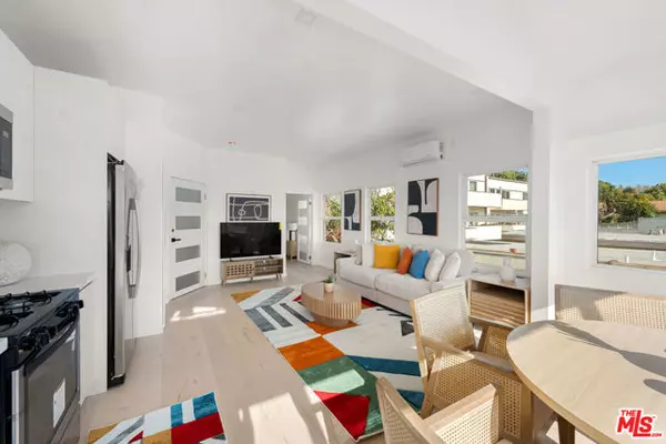 Santa Monica, CA 90402,117 W Channel Road #121