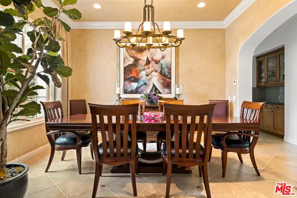 Calabasas, CA 91302,25230 Prado De Las Panteras