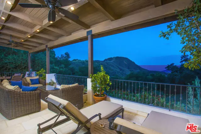 20950 Waveview Drive, Topanga (los Angeles), CA 90290