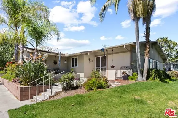 Laguna Woods, CA 92637,395 Avenida Castilla #B