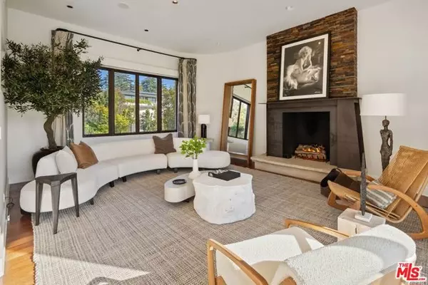Pacific Palisades (los Angeles), CA 90272,1535 Umeo Road