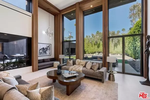 Beverly Hills, CA 90210,604 N Alpine Drive