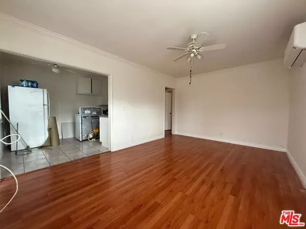 Panorama City (los Angeles), CA 91402,7932 Brimfield Avenue