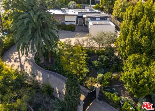 Los Angeles, CA 90027,1927 N Normandie Avenue