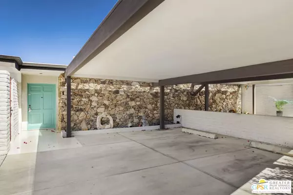 Palm Springs, CA 92264,2084 S Lagarto Way