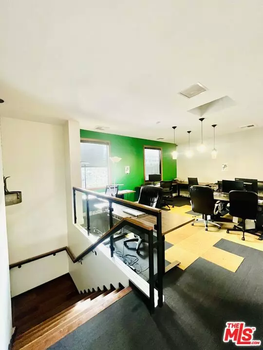 Culver City, CA 90230,12049 Jefferson Boulevard