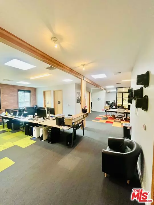 Culver City, CA 90230,12049 Jefferson Boulevard