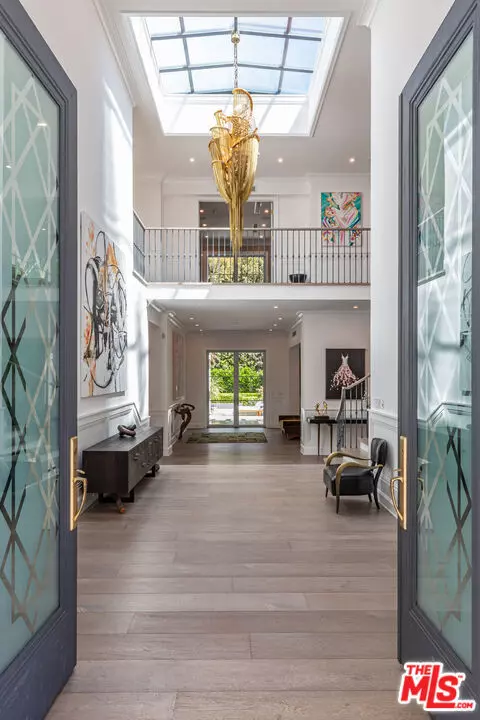 Los Angeles, CA 90049,1000 N Norman Place