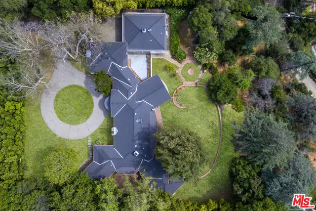 7 Oakmont Drive, Los Angeles, CA 90049