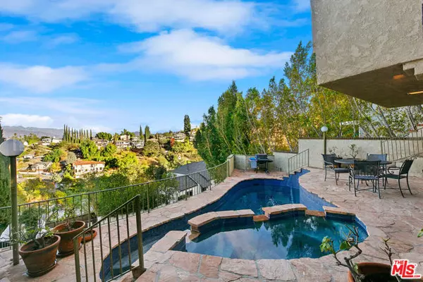 Sherman Oaks, CA 91423,3917 Murietta Avenue