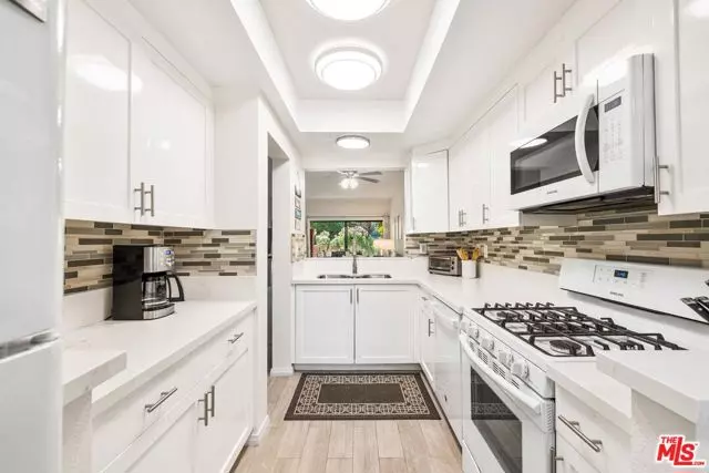 2345 S Cherokee Way #158, Palm Springs, CA 92264