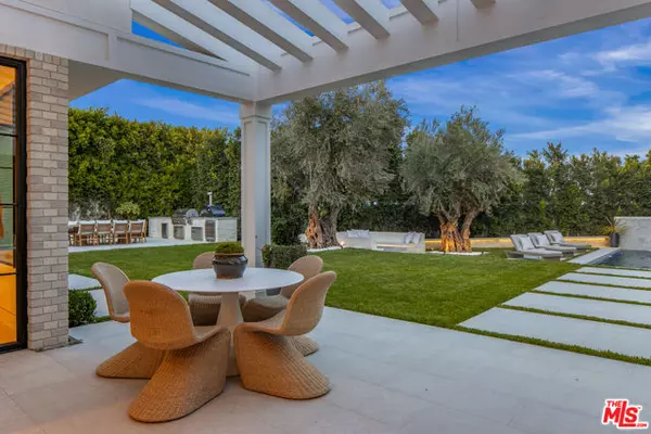 Pacific Palisades (los Angeles), CA 90272,1220 Corsica Drive