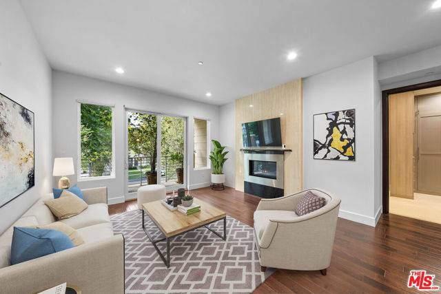 1318 Roxbury Drive #215, Los Angeles, CA 90035