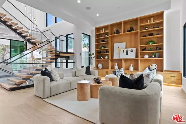 Encino (los Angeles), CA 91436,4535 Haskell Avenue